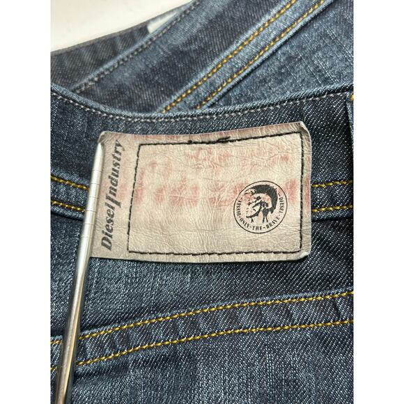 Diesel Jeans Men 30x34 Buster Regular Slim Tapered Button Fly Dark Wash Designer - Picture 5 of 13